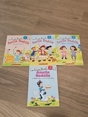Scholastic Amelia Bedelia Books